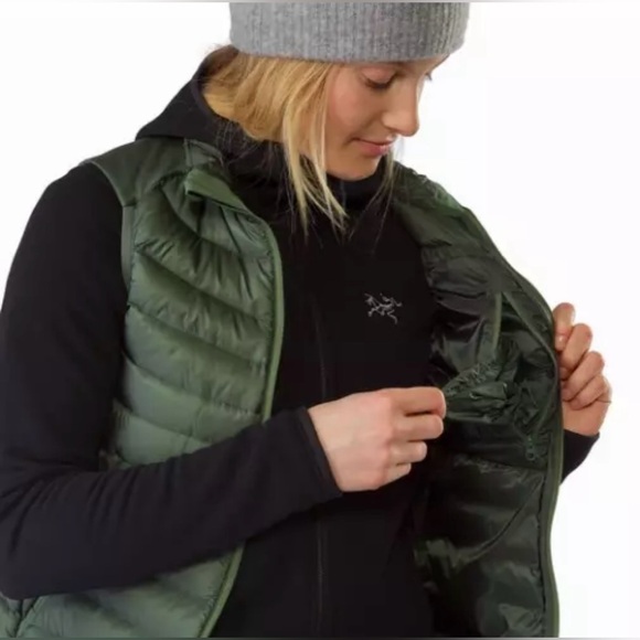 Women’s Arc’Teryx Cerium LT Vest Shorepine Green - Picture 7 of 9